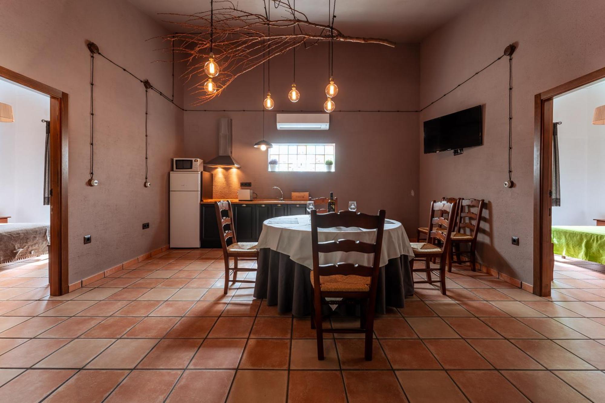 Вилла Bodega Andres Iniesta Con Visita Y Cata Фуэнтеальбилья Номер фото